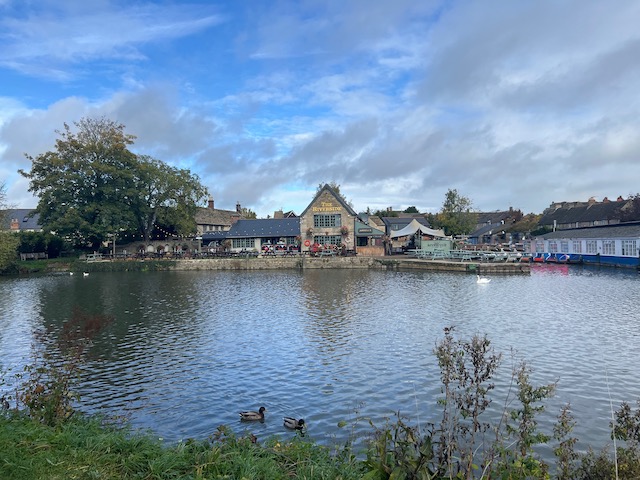 251207 Lechlade4